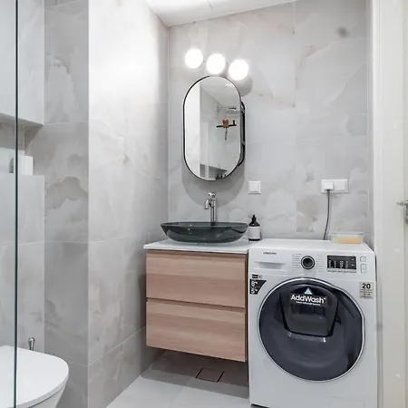 Διαμέρισμα Modern Close To The - Terrace, Free Parking, Restaurants Close *